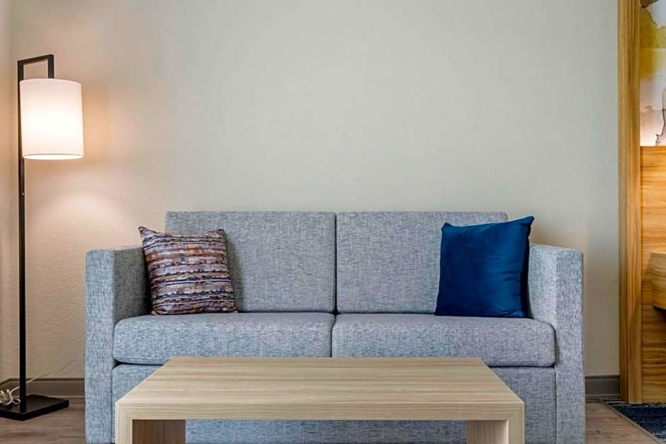 Best Western Plus Winter Haven Inn & Suites