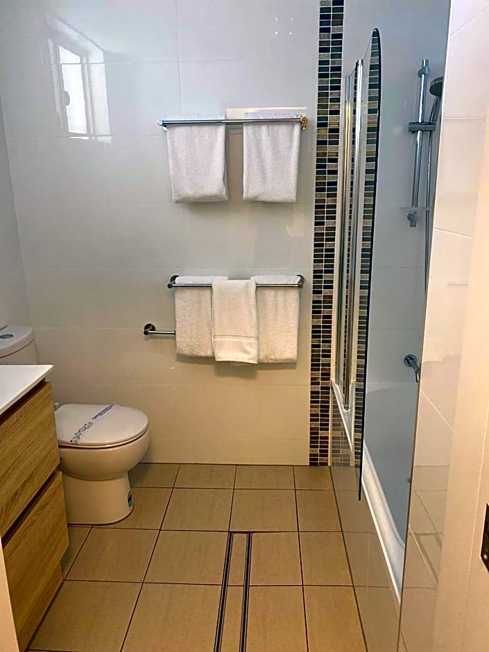 New England Motor Lodge