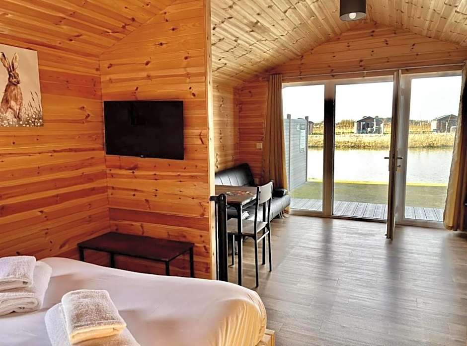 Lakeside Fishing Retreats