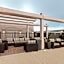 La Quinta Inn & Suites by Wyndham Arlington North Six Flags Drive