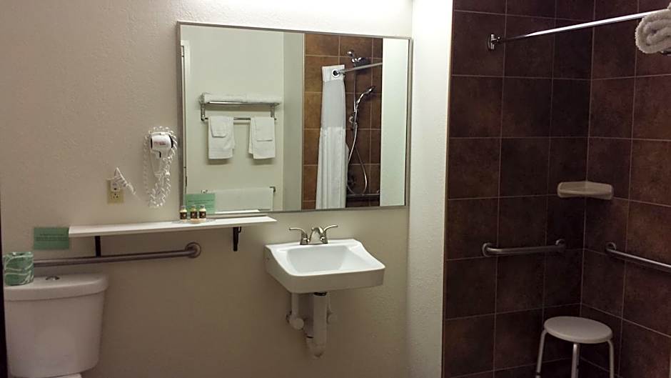 Pleasant Night Inn- carthage NY