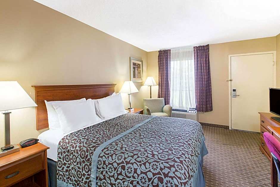 Days Inn by Wyndham Ripley