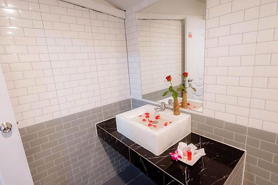 Coconut Grove Hotel Samui