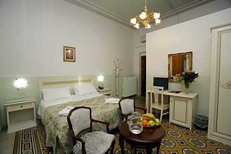 Hotel Desiree