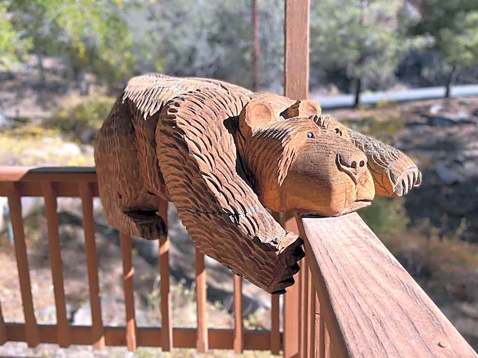 Whispering Pines Lodge