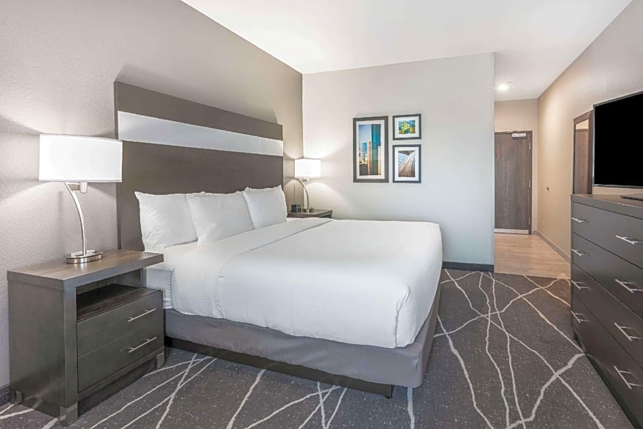 La Quinta Inn and Suites by Wyndham Houston Spring South