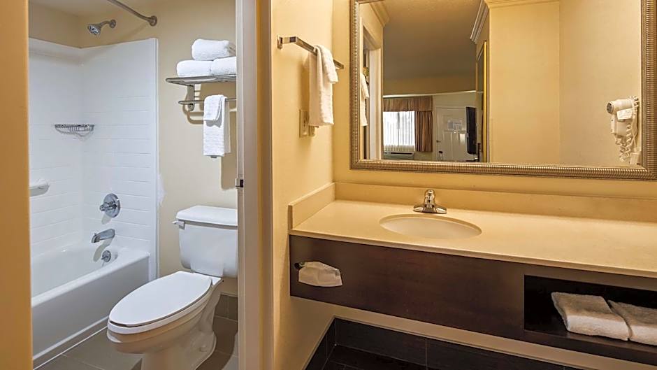 Best Western Inn & Suites