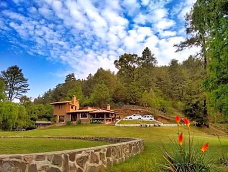 Relajante Cabana Con Vistas Impresionantes