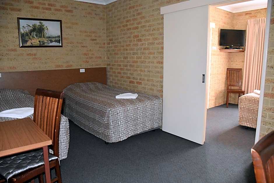 Mount Barker Valley Views Motel & Chalets, Western Australia