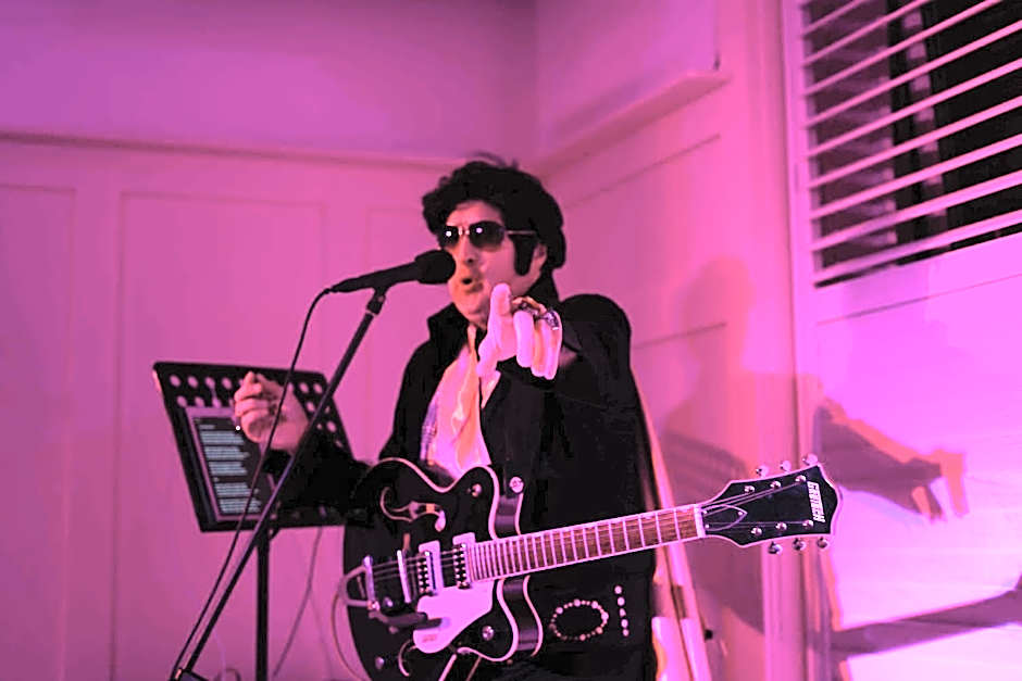 Delmont Hotel & View Restaurant