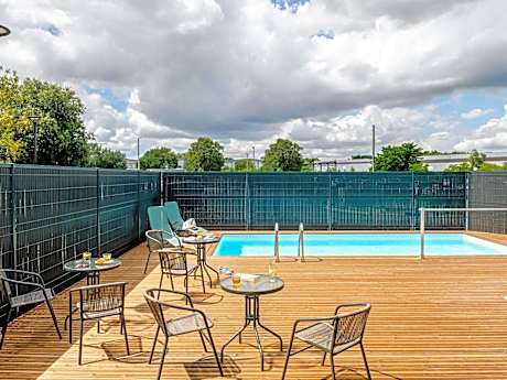 Ibis Bordeaux Nord Carbon Blanc