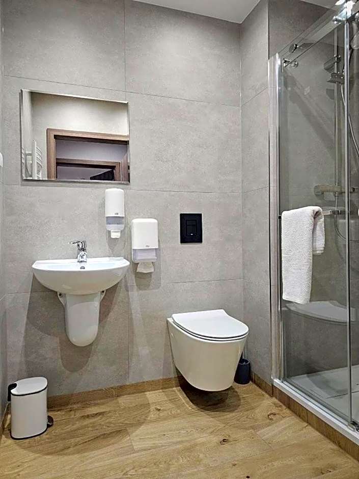 Restauracja i Noclegi Pod Kasztanami