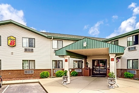 Super 8 by Wyndham Shakopee