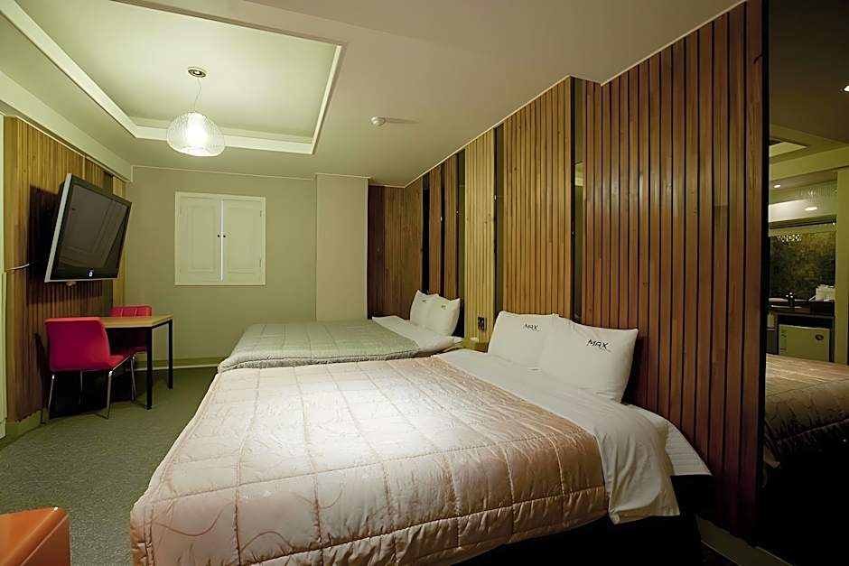Sasang Max Motel