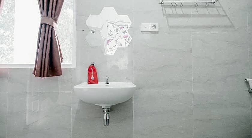 RedDoorz Syariah near Arafah Hospital Jambi