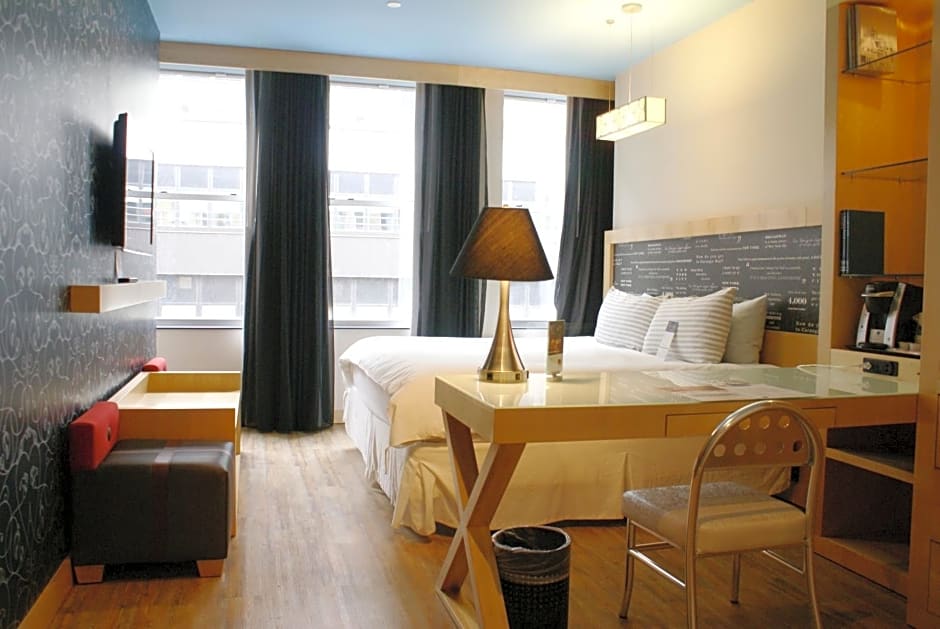 Tryp by Wyndham Times Square South