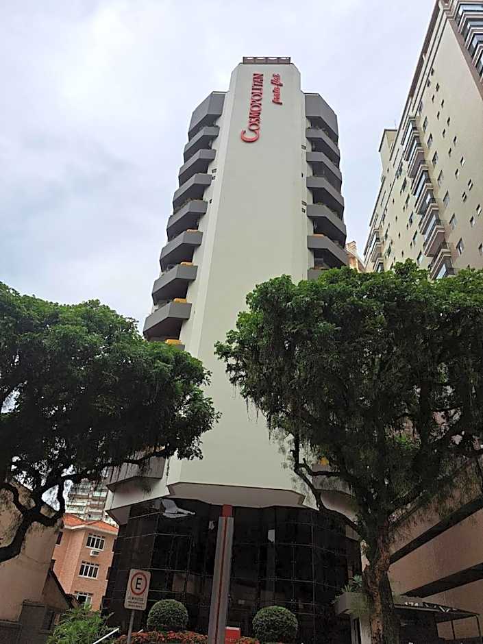 Cosmopolitan Praia Flat