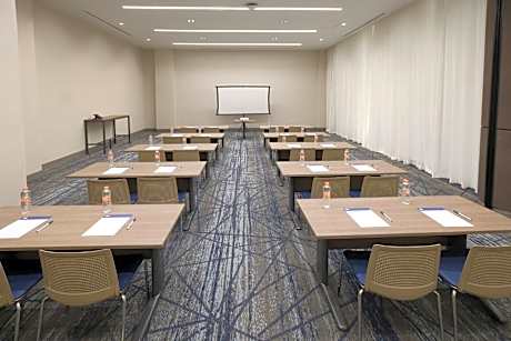 Holiday Inn Express & Suites Monterrey Sendero By IHG