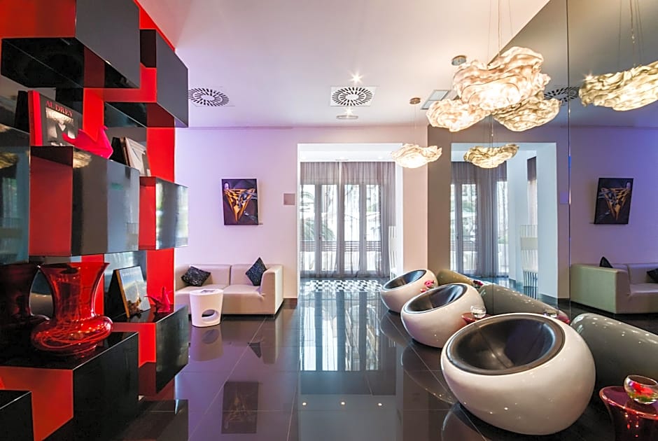 Paseo de Gracia Hotel, Sonder