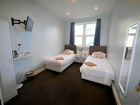 Double or Twin Room with En-Suite