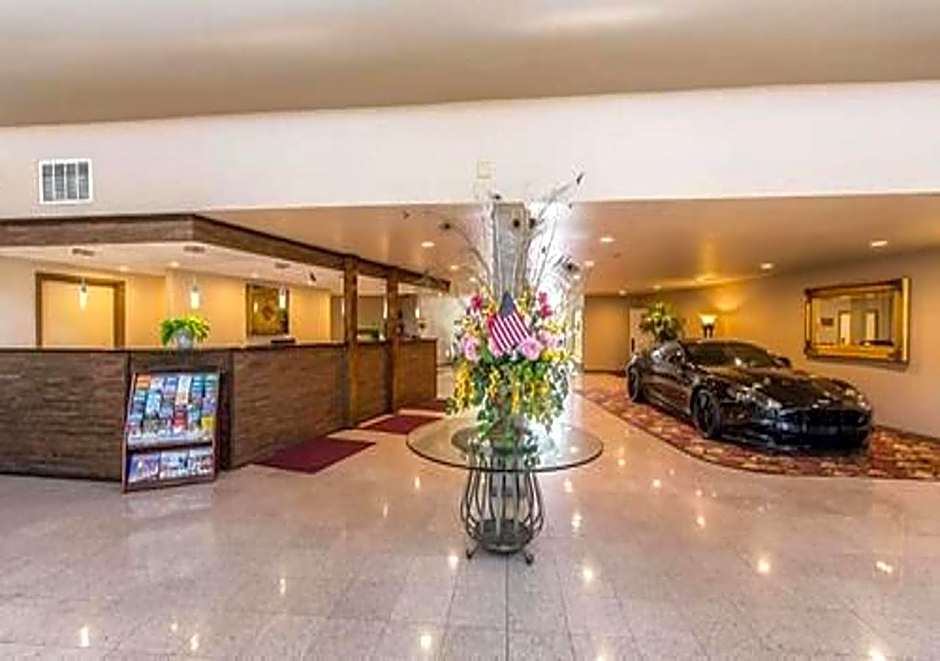 Clarion Hotel Bakersfield North