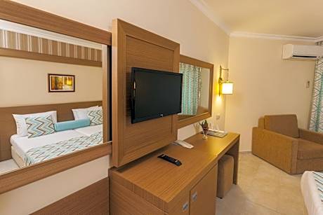Double Room with Balcony (2 Adults + 1 Child)