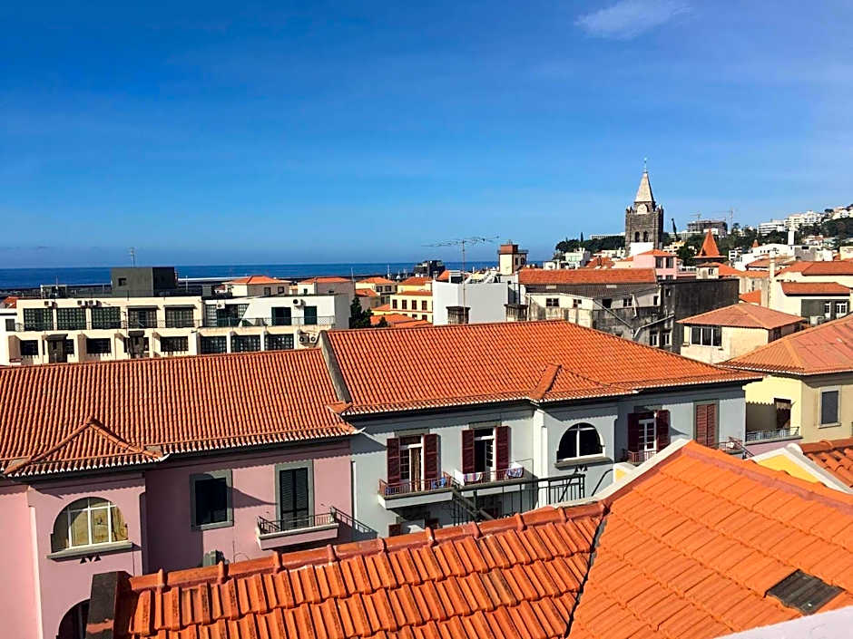 Five Design Rooftop by Storytellers