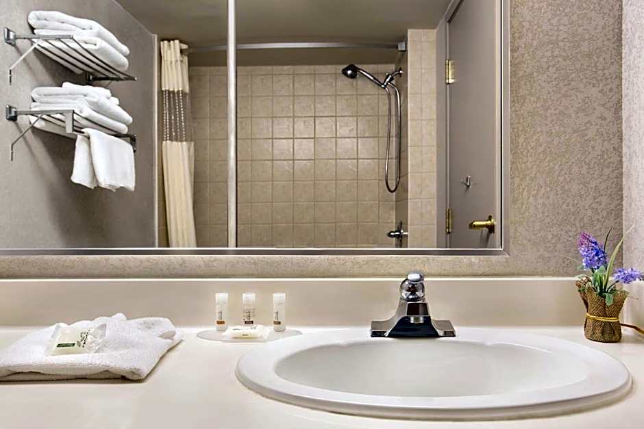 Days Inn by Wyndham Ottawa Airport