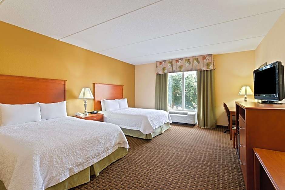 Hampton Inn By Hilton Leesburg