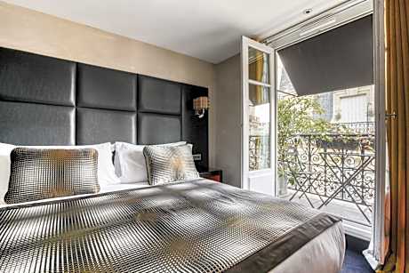 Superior Double Room with Balcony