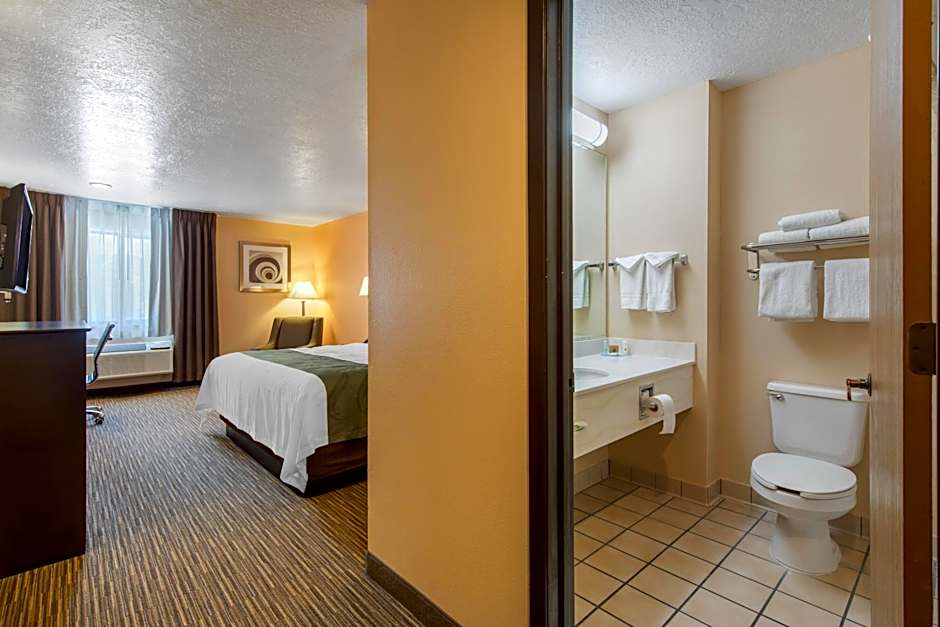 Quality Inn & Suites Albuquerque North near Balloon Fiesta Park