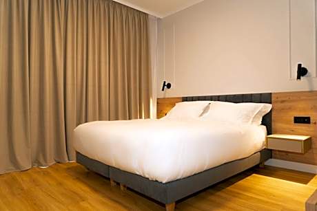 Two-Bedroom Deluxe Apartment