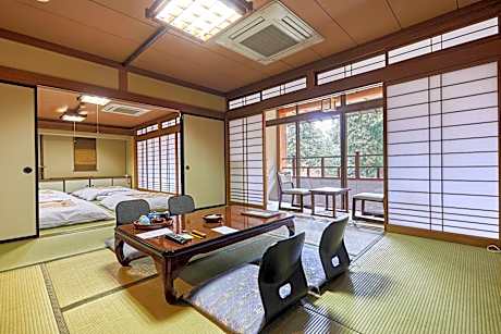 Family Room with Garden View