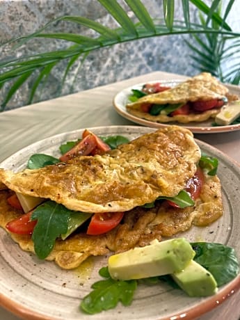 deluxe suite with interior hottub (no window)