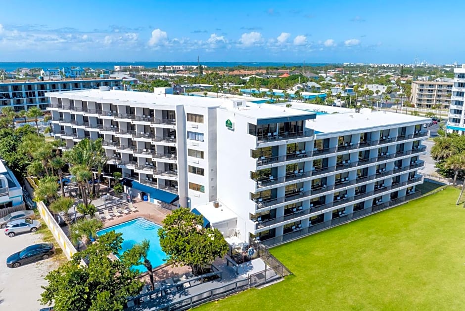 La Quinta Inn & Suites by Wyndham Cocoa Beach Oceanfront