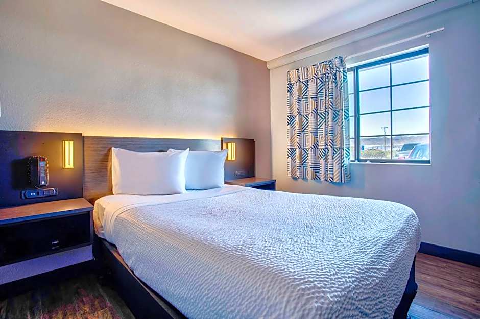 Motel 6-Kingman, AZ - Route 66 East