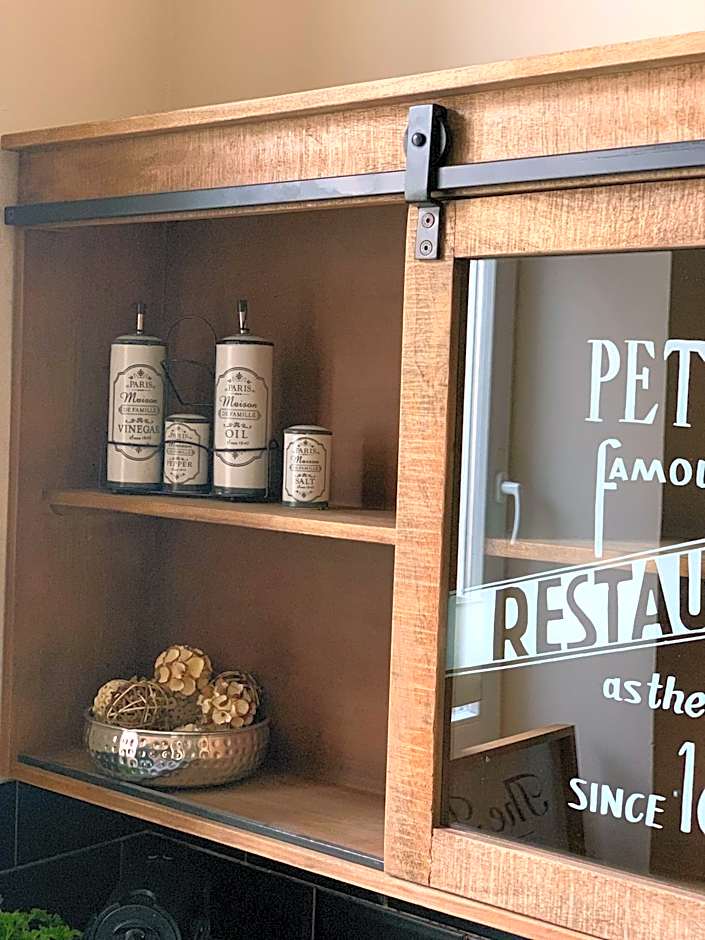 The Hampton Hock's - Wellness & Wine