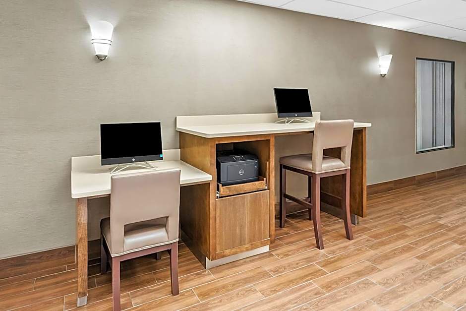 Comfort Suites Near Potomac Mills