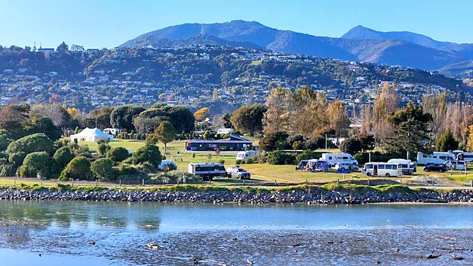 Tāhuna Beach Holiday Park