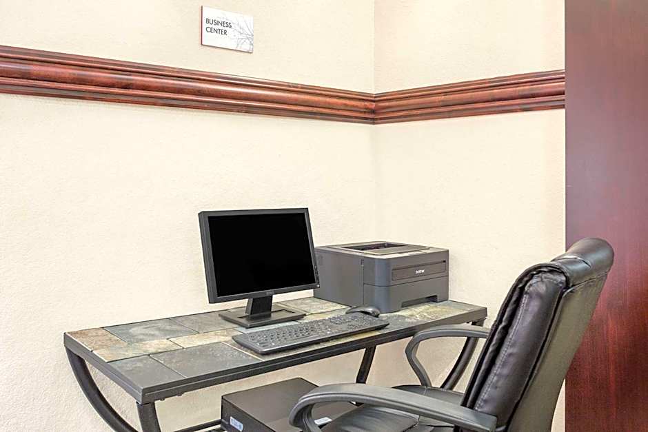 Ramada by Wyndham Denver International Airport