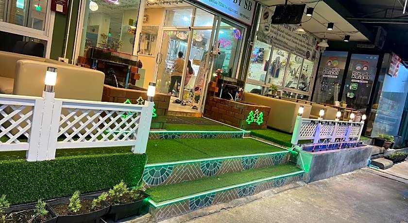 Alongkorn hotel by SB