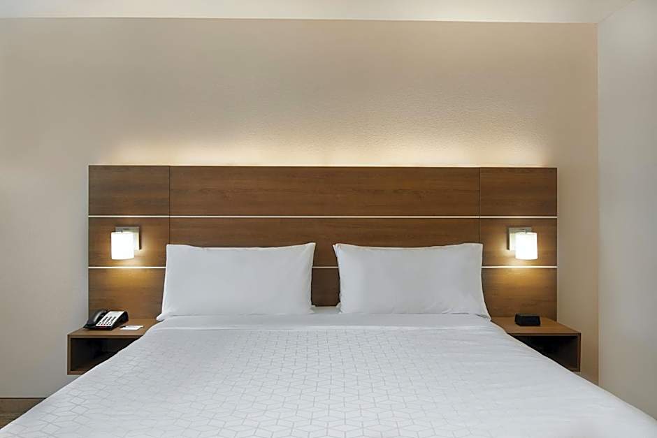 Photo 1 of 3 of Standard 1 King Bed