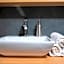 PJ Apartments & Wellness - Hot Tub & Sauna - Free Parking