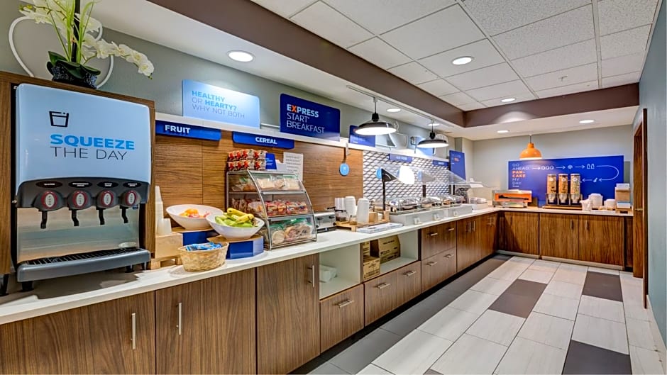Holiday Inn Express & Suites Ashtabula-Geneva By IHG