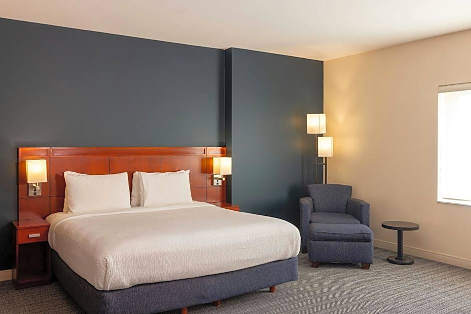 Courtyard by Marriott Toluca Tollocan