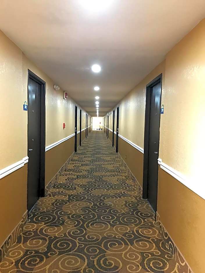 Days Inn by Wyndham Joplin