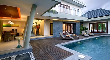 THREE BEDROOMS VILLA WITH PRIVATE POOL
