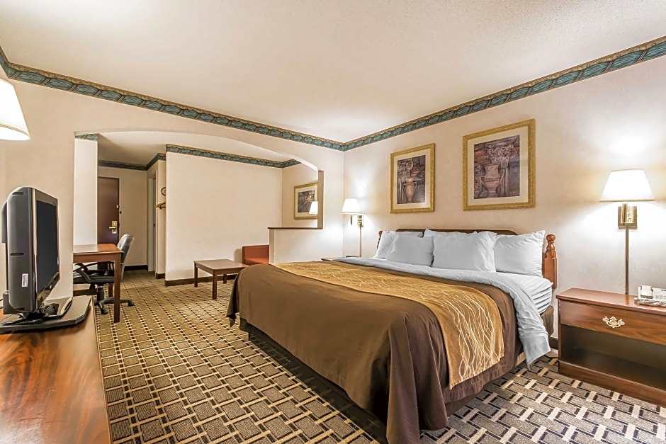 Quality Inn & Suites Evansville