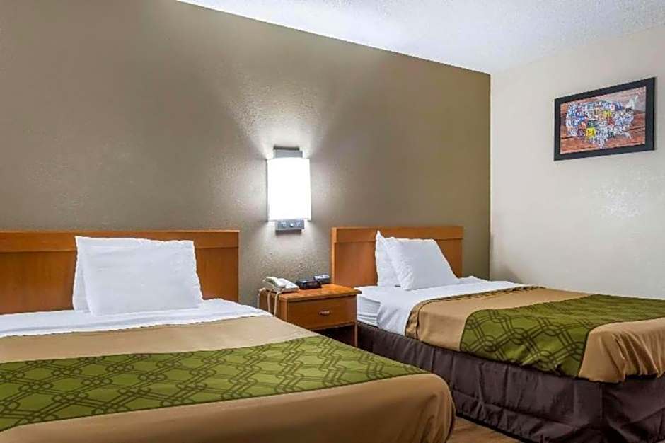 Econo Lodge Live Oak