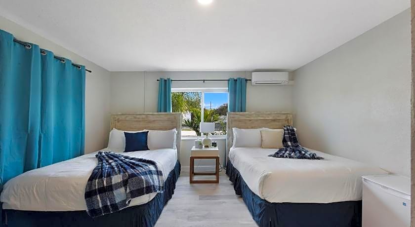 Palm Cove Motel